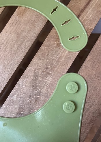 Yeşil Silikon Bebek Önlüğü - Görsel 2