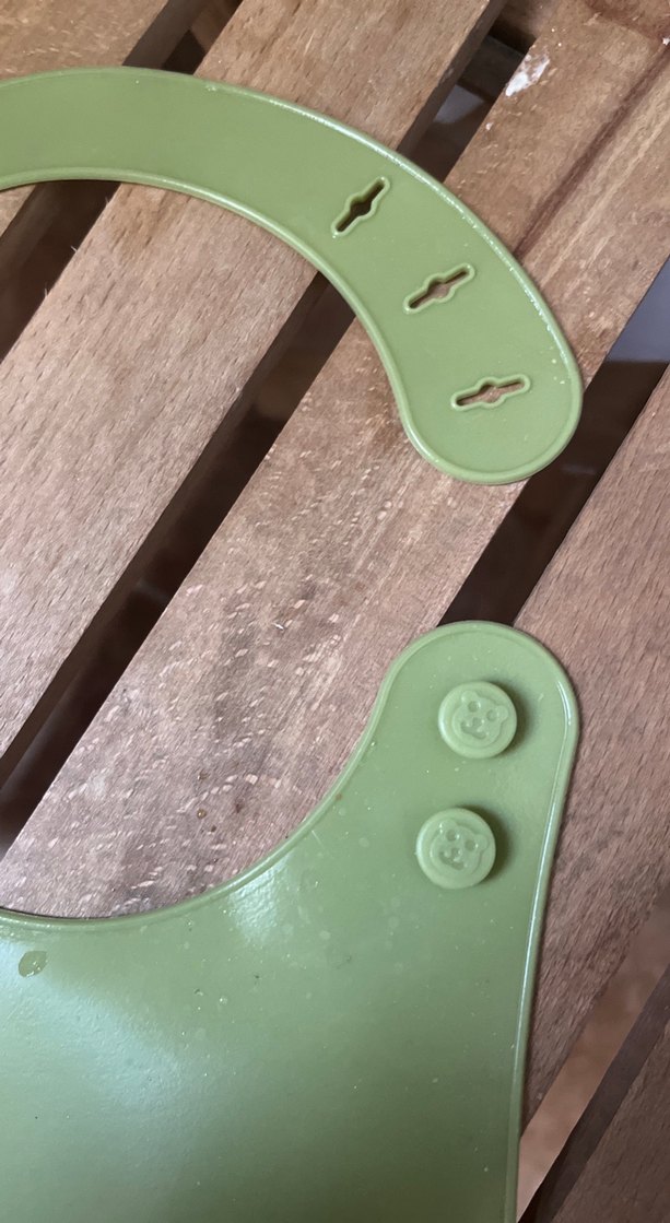 Yeşil Silikon Bebek Önlüğü - Görsel 2