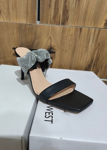 Diger Siyah Yılan Baskılı Stiletto Topuklu Kadın Ayakkabı