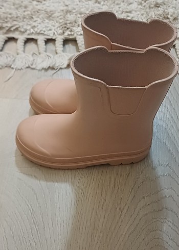 28 Beden ten rengi Renk kiz cocuk igor bot