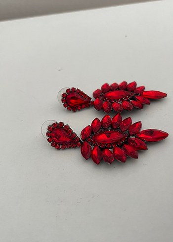 Kırmızı Taşlı Gösterişli Kadın Küpe - Görsel 4