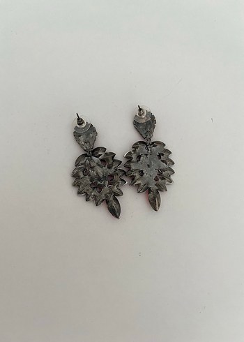 Kırmızı Taşlı Gösterişli Kadın Küpe - Görsel 5