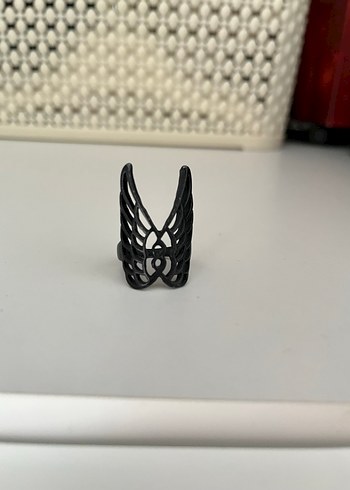 Kara Kanatlı Gotik Yüzük - Görsel 4