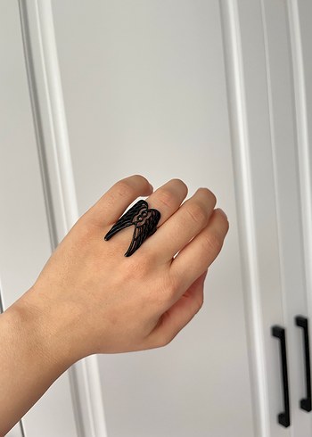 Kara Kanatlı Gotik Yüzük - Görsel 3