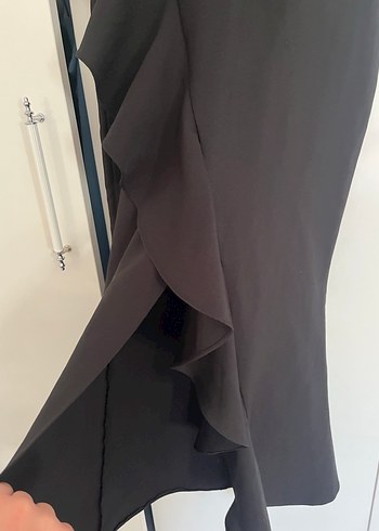 Siyah Drapeli Uzun Gösterişli Kadın Elbise - Görsel 3