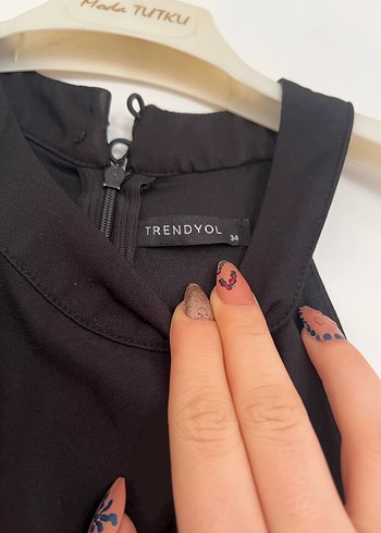 Siyah Drapeli Uzun Gösterişli Kadın Elbise - Görsel 4