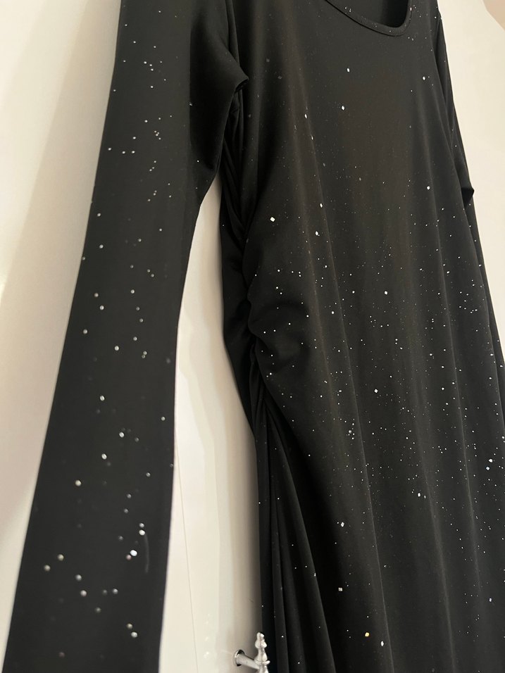 Uzun Kollu Siyah parlak abiye elbise - Görsel 3