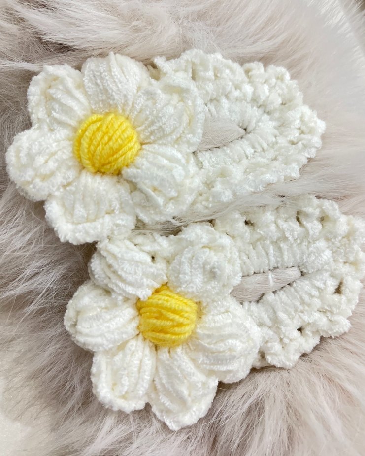 Çocuklar için Renkli Desenli Fiyonk Saç Tokaları - Görsel 3