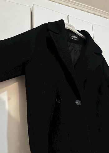 Siyah Düğmeli Kaban - Görsel 2