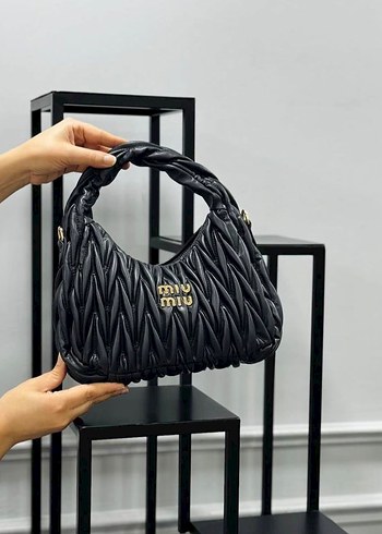 miu miu mini canta