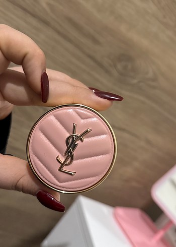 Yves Saint Laurent Parlak Pembe Allık - Görsel 5