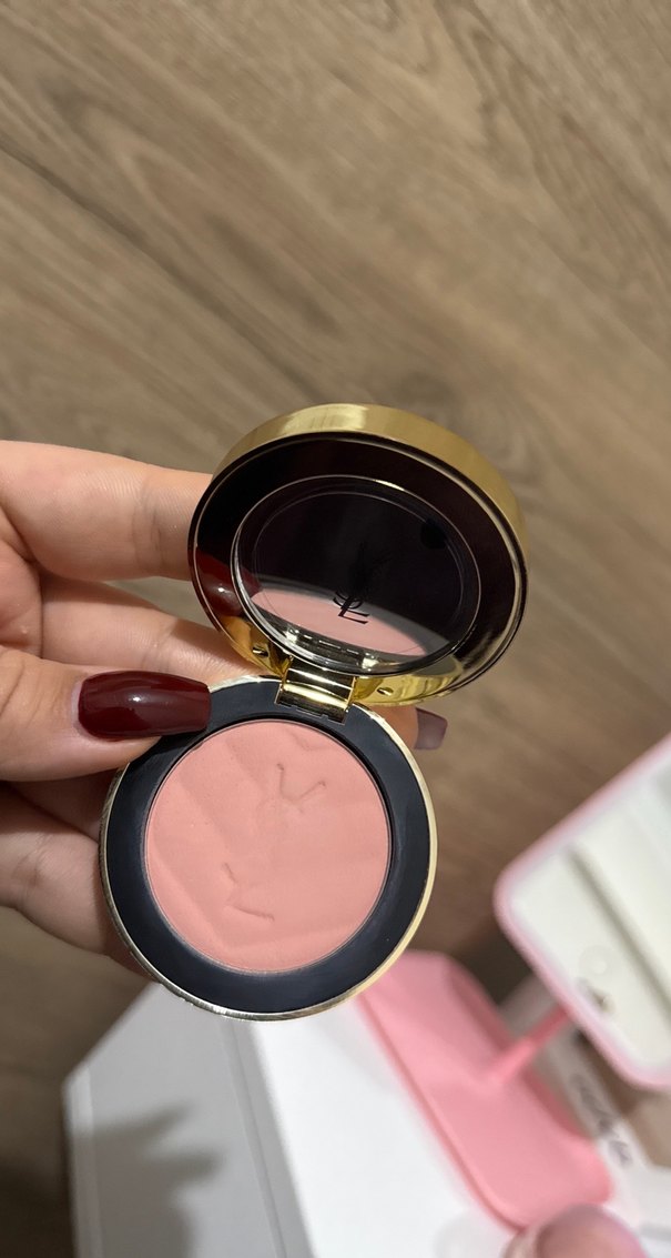 Yves Saint Laurent Parlak Pembe Allık - Görsel 3