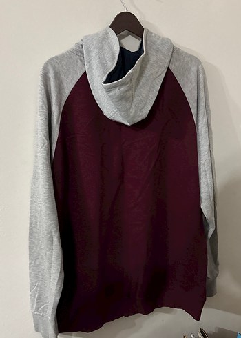 Gri ve Bordo Kapüşonlu Sweatshirt - Görsel 4