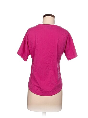 s Beden Diğer T-shirt %70 İndirimli.