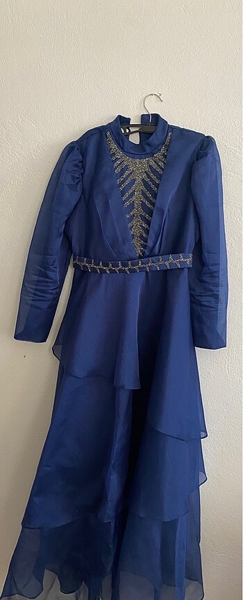 Taşlı lacivert abiye