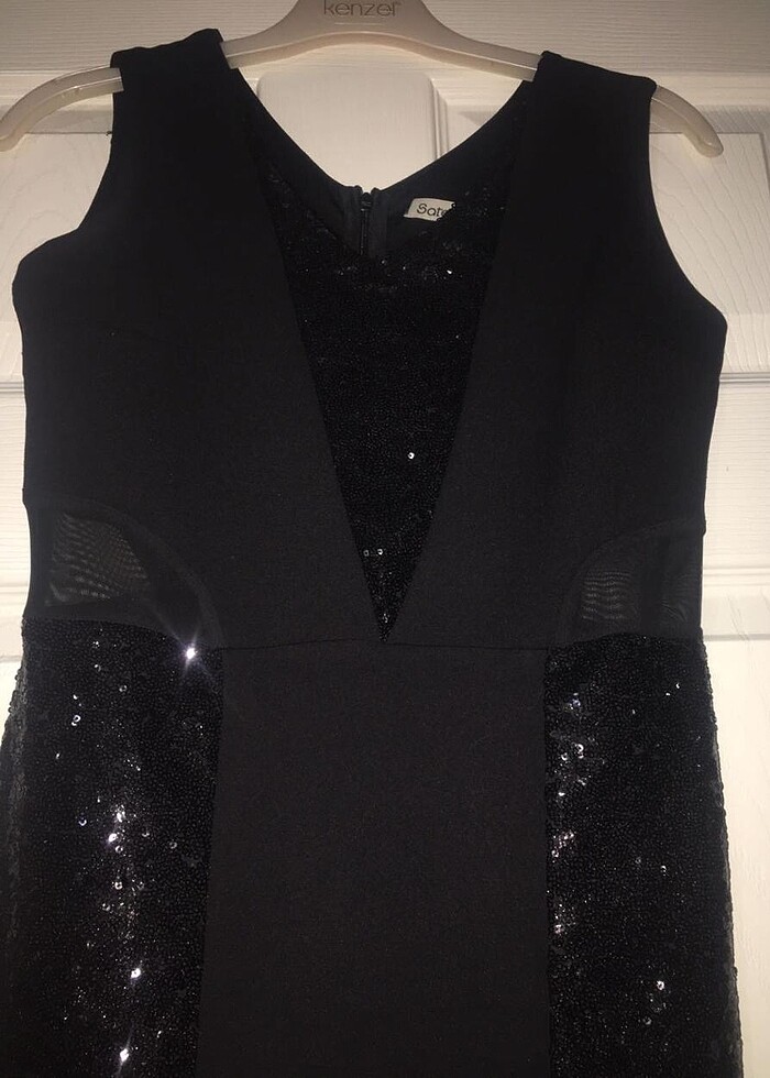 Pullu yanları tül pencere detaylı abiye elbise - Görsel 4