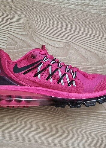 41 Beden Nike Air Max Spor Ayakkabı (Kadın)