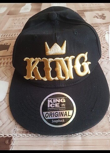 King şapka orijinal