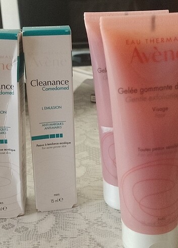 Beden Renk AVENE PEELİNG