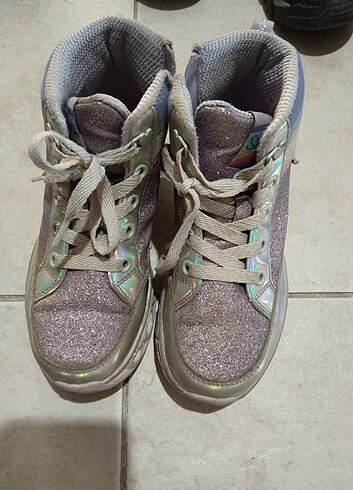 Skechers bot