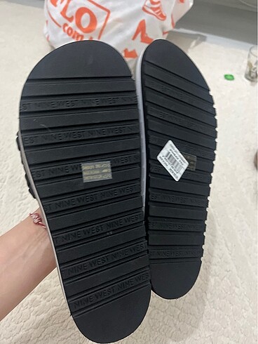 37 Beden siyah Renk Nine west kadın terlik