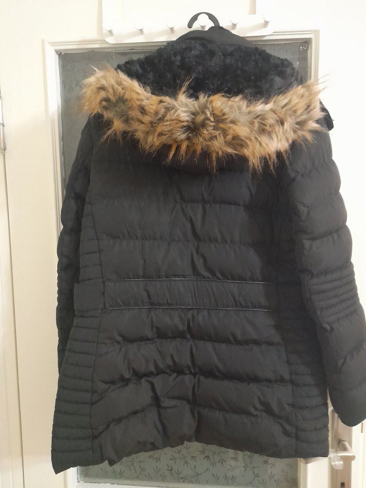 POINTBACK Siyah Kürklü Kadın Kışlık Mont - Görsel 3