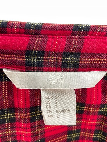 34 Beden kırmızı Renk H&M Gömlek %70 İndirimli.
