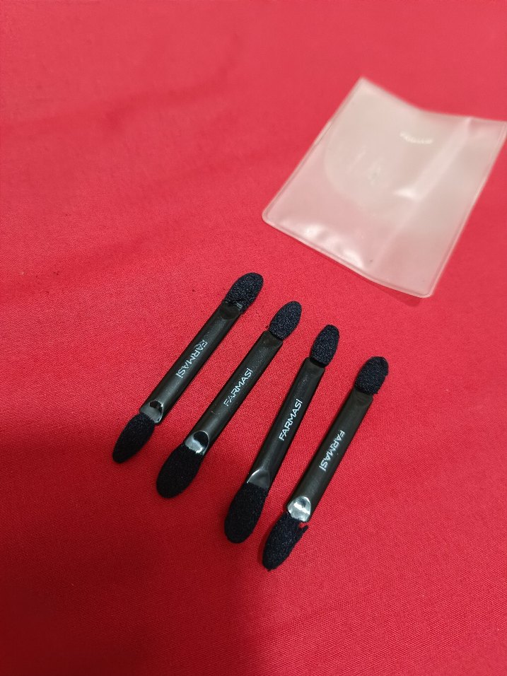 Siyah Çift Uçlu Makyaj Fırçası Seti - Görsel 4