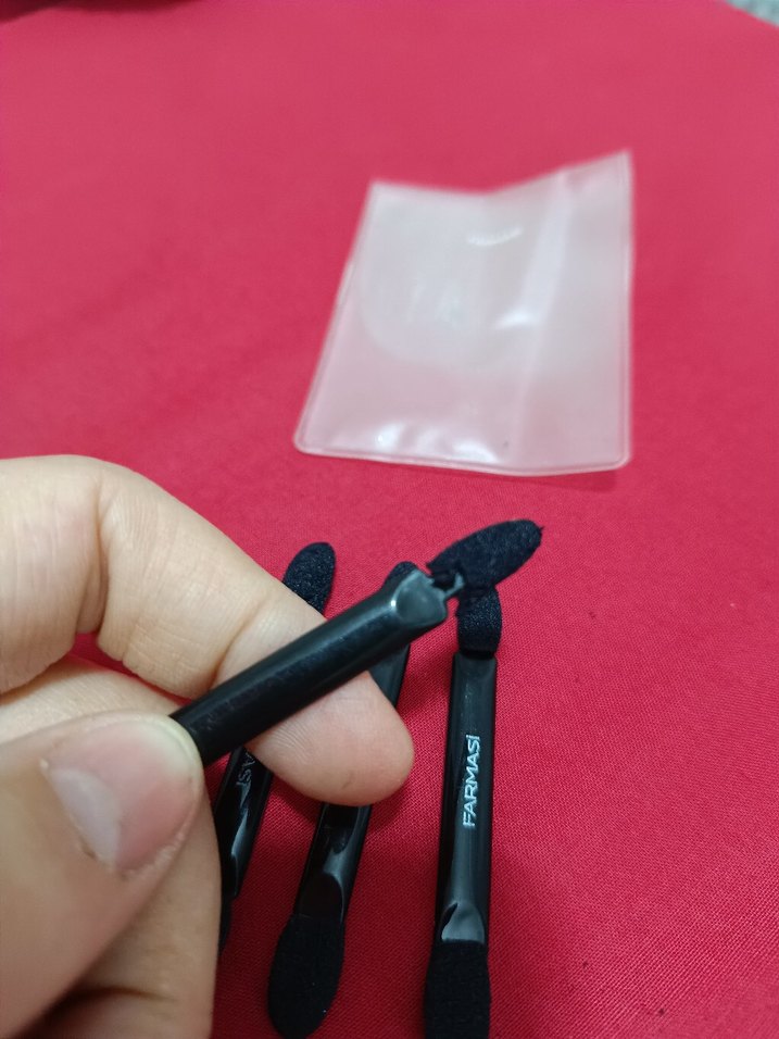 Siyah Çift Uçlu Makyaj Fırçası Seti - Görsel 5