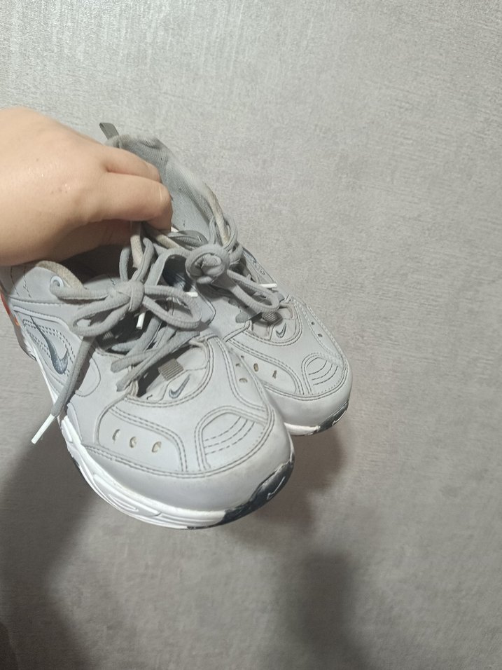 Gri Bağcıklı Kadın Spor Ayakkabısı - Görsel 3