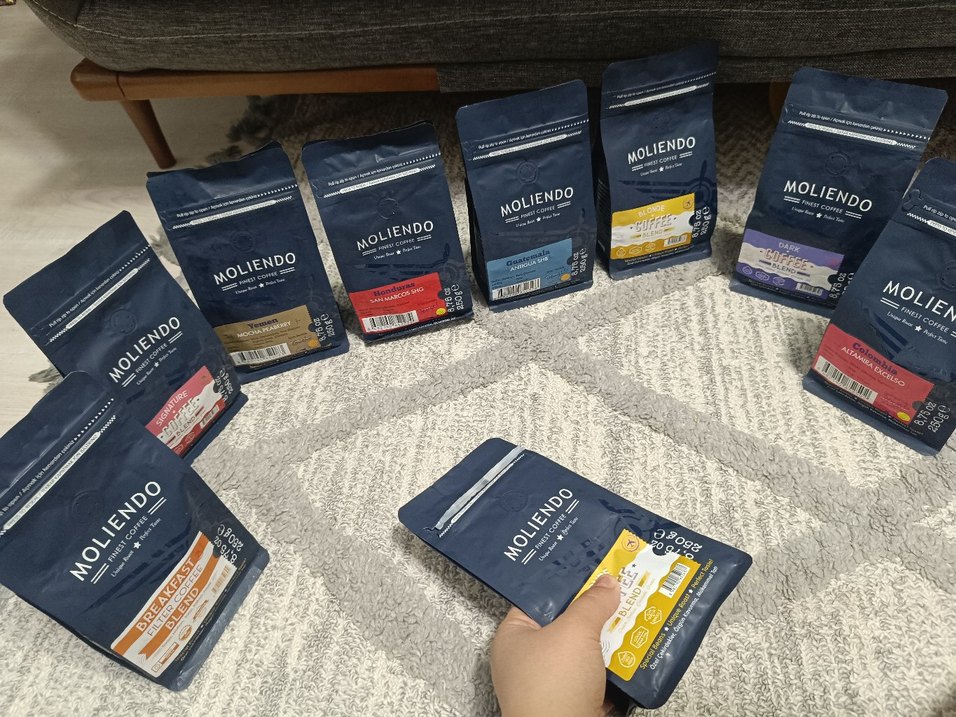 Moliendo Çeşitli Kahve Çekirdekleri - Görsel 2