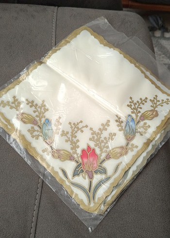 Nakışlı Beyaz Masa Örtüsü - Görsel 4