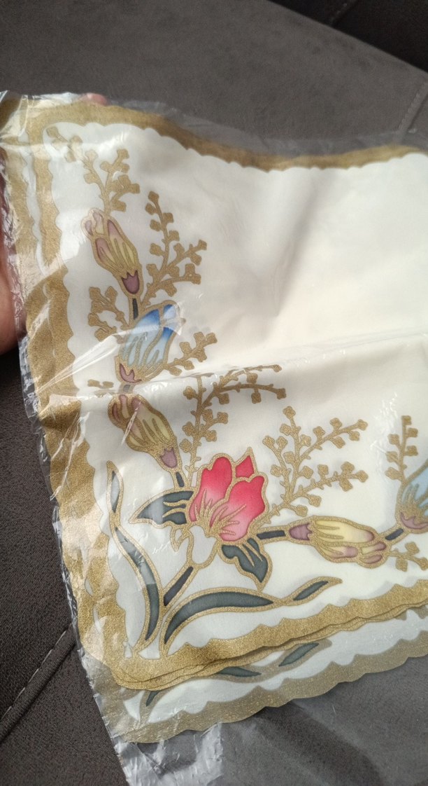 Nakışlı Beyaz Masa Örtüsü - Görsel 2