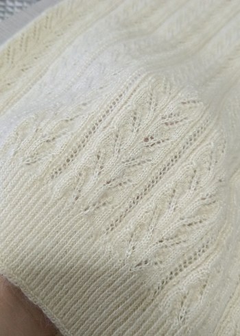 Beyaz V Yaka Örme Kadın Yelek - Görsel 4