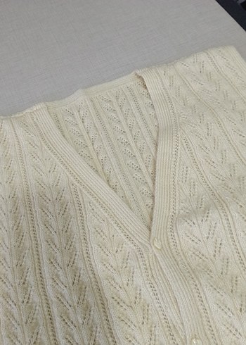 Beyaz V Yaka Örme Kadın Yelek - Görsel 2