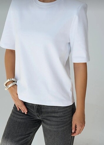 m Beden Vatkalı T-Shirt