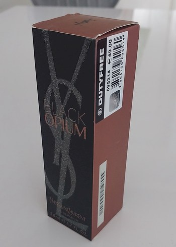 Yves Saint Laurent Black Opium Kadın Parfümü 50 ml
