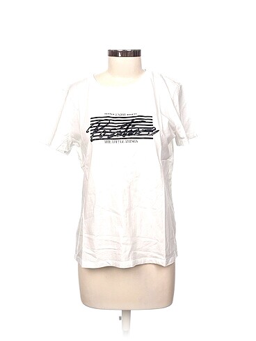 Fabrika T-shirt %70 İndirimli.