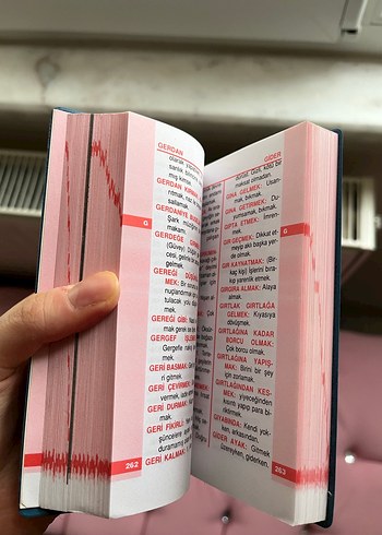 Açıklamalı Atasözleri ve Deyimler Sözlüğü - Görsel 2