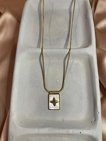 Diğer Gold Çelik Çerçeve Kolye