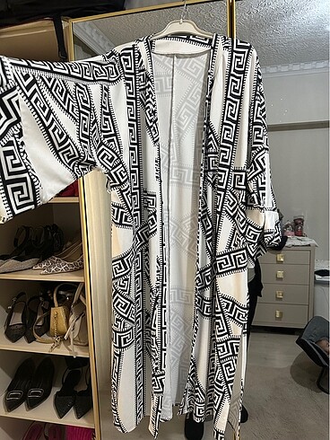 LC Waikiki Kimono