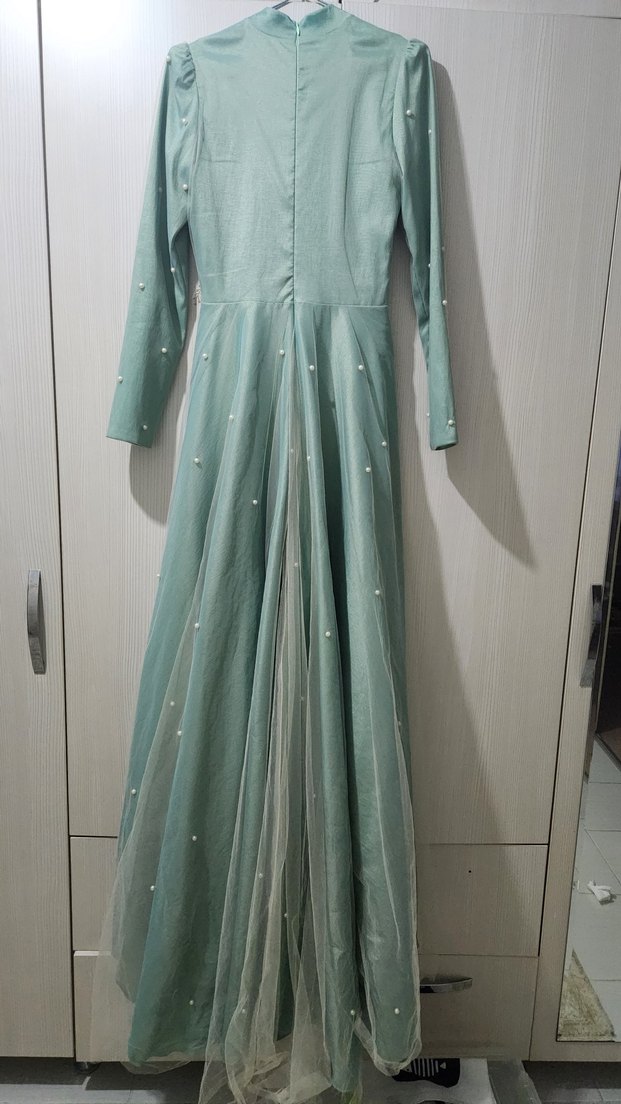 Uzun su yeşili inci detaylı Abiye Elbise - Görsel 3