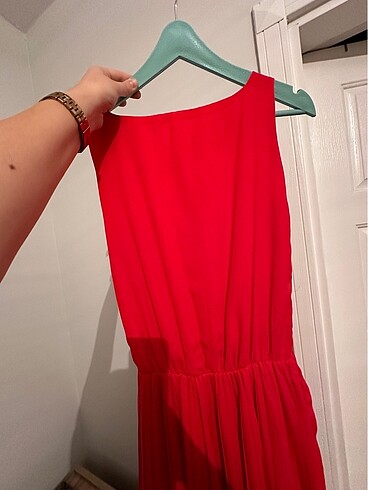 Diğer Kırmızı Elbise