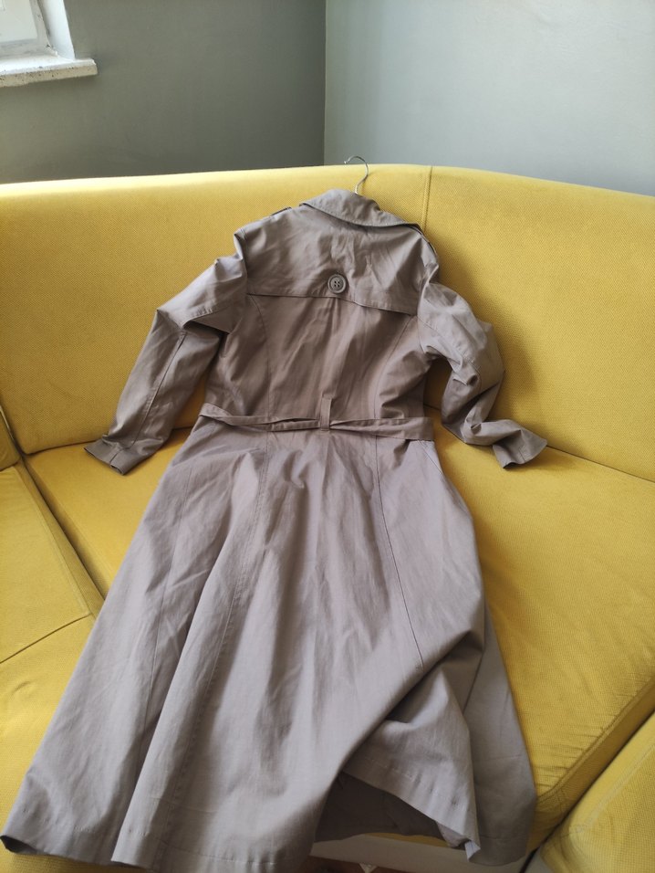 Bej Uzun Düğmeli Kadın Trençkot - Görsel 2