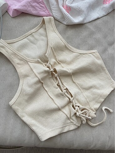 dekolteli crop