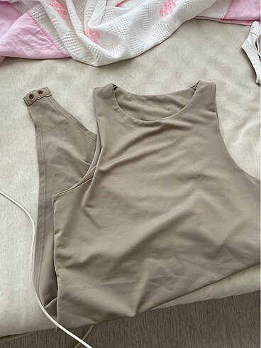 bej bodysuit