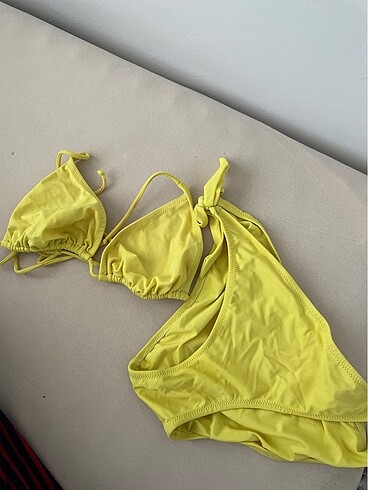 sarı bikini takımı