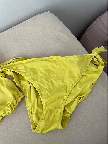m Beden sarı bikini takımı