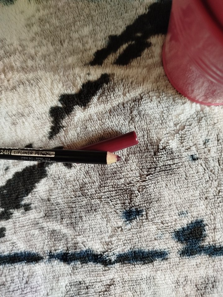 Bordo Renk Dudak Kalemi - Görsel 3