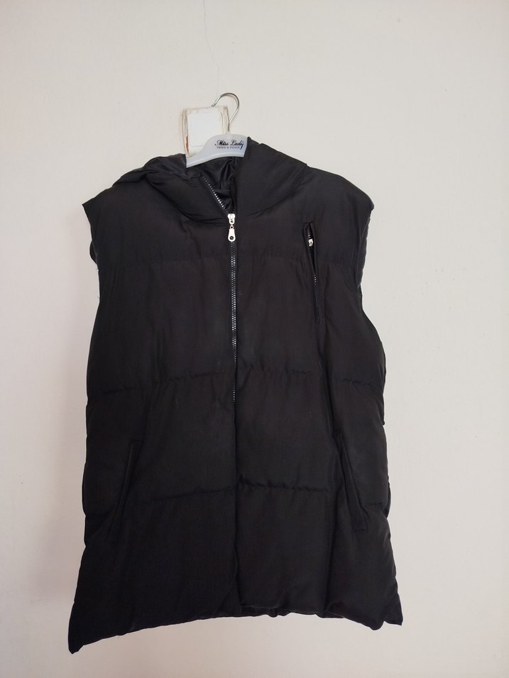 Fermuarlı Siyah Kapüşonlu Kadın Yelek - Görsel 2